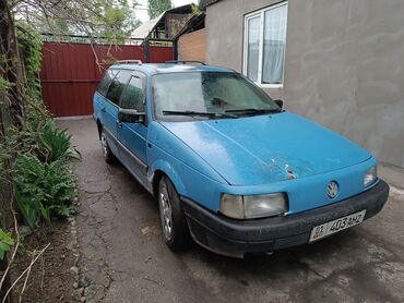 Volkswagen Passat Variant: 1990 г., 1.8 л, Механика, Бензин, Универсал