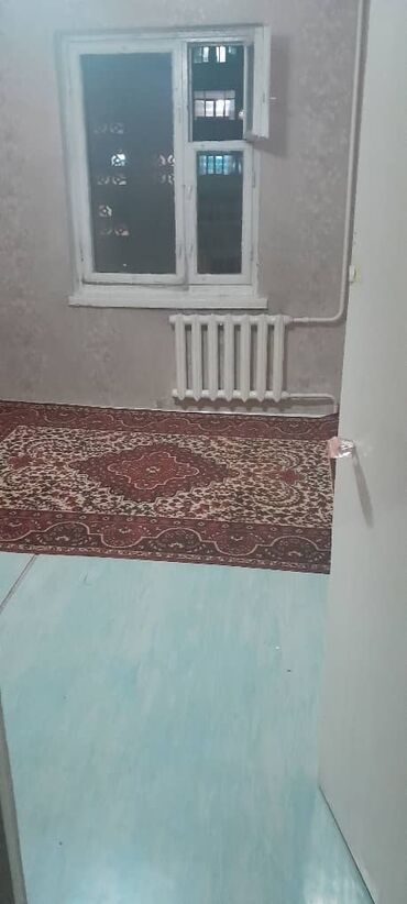 Комнаты: 18 м²