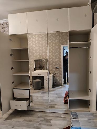 qapi renglenmesi: Düz dolab, Mətbəx üçün, Qonaq otağı üçün, Dəhliz üçün, Paltar üçün, Açılan, Korpuslu, 5 qapı — 5