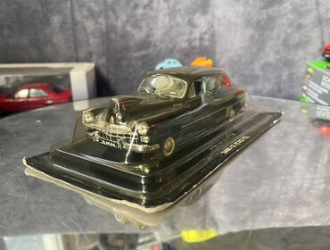 Avtomobil modelləri: Коллекционная модель zim gaz12 black 1952 deagostini scale 1:43 — 2