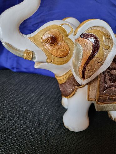 Figure: Figura, bоја - Šareno, Novo — 7