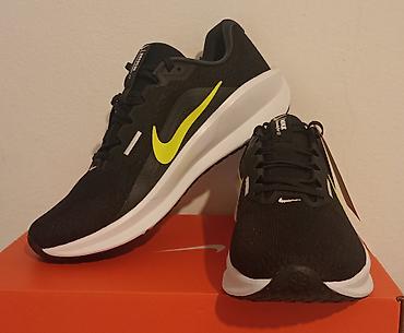 glo hyper: Nike Downshifter 13 patike za trčanje broj 45 cena5490din, - nove — 5