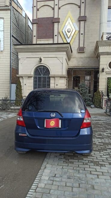 Honda: Honda Fit: 2004 г., 1.3 л, Вариатор, Бензин