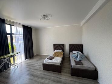 кирпичный дом: Коттедж, ЦО Asia Palace, Сары-Ой, Детская площадка, Парковка, стоянка, Охраняемая территория