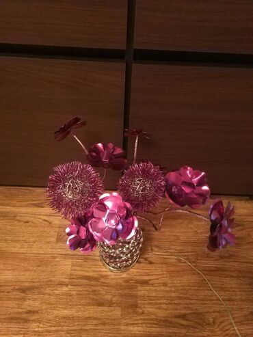 Рабочие настольные лампы: Продаю Светильник, в виде вазы с цветами. Светильник полностью — 2