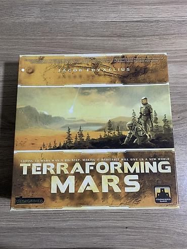 strong: Настольная игра Terraforming Mars (англ. издание, Stronghold Games — 1