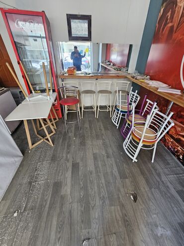 hise verilmis toyuq: Со стульями, Квадратный стол, Другое количество персон