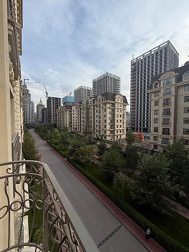 Долгосрочная аренда квартир: Сдается 4-х ком.квартира В Районе Асанбай ЖК Французский квартал 3 — 12