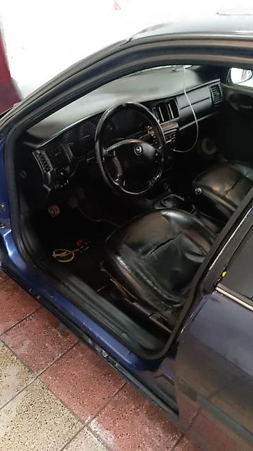 maşin rulu: Opel sedan salonu – dəri interyer və lyuk - Model: Opel (sedan kuzov; — 6