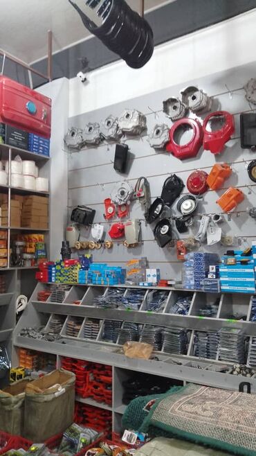 Мотозапчасти и аксессуары: Набор запчастей для малокубатурного мотоцикла/скутера: - Головка — 20