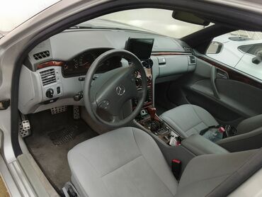 Mercedes-Benz: Mercedes-Benz E-Class: 2.8 l | 1997 il Sedan — 8