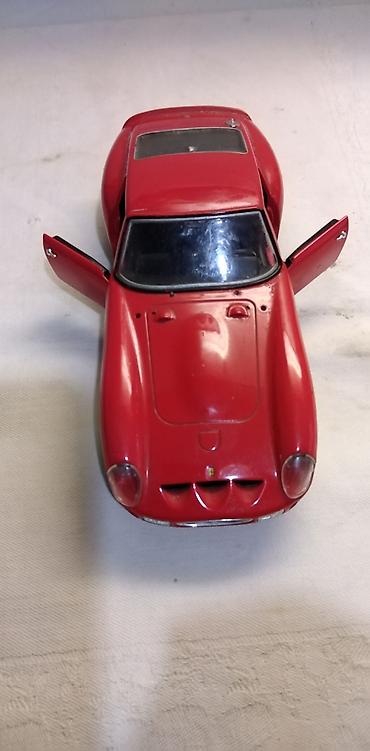 legendarni automobili buba: Burago Ferrari 250 GTO China(Drukciji od Italy), 1 tocak zaleplen,a — 4