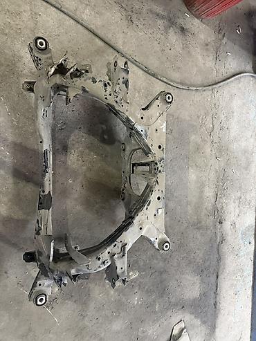 tesla disk: Arxa balka tesla model 3 ucun. ustden cixma original — 3