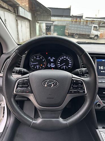 Hyundai: Hyundai Avante: 2018 г., 1.6 л, Автомат, Бензин — 10