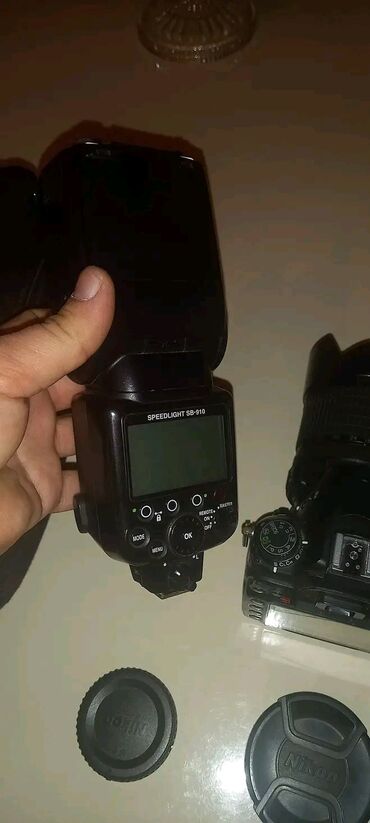 shtativ dlya fotoapparata nikon: Nikon SB910 fləş islek vezyetdedi sadece dubl kard cekende gecikir