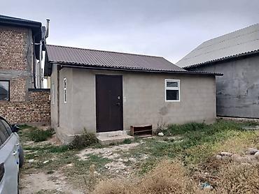 Продажа домов: Продаётся одноэтажный дом с площадью 3 сотых мансардной крышей и — 2