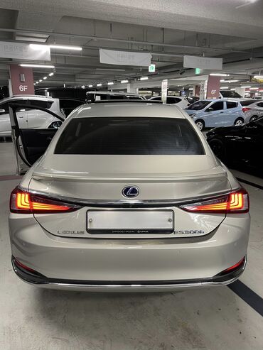 Lexus: Lexus ES: 2019 г., 2.5 л, Гибрид, Седан — 11