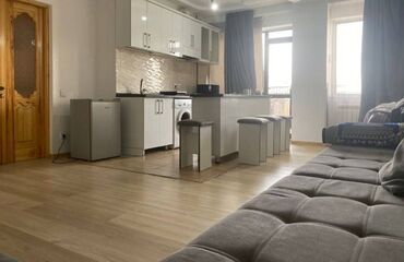 дом с бассейном посуточно: 1 бөлмө, 34 кв. м, 12 кабат