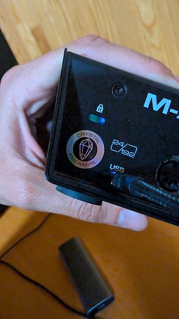 Kontrollerlər: M-Audio studiya monitorları və USB audio interfeys dəsti M-Audio BX8 — 3