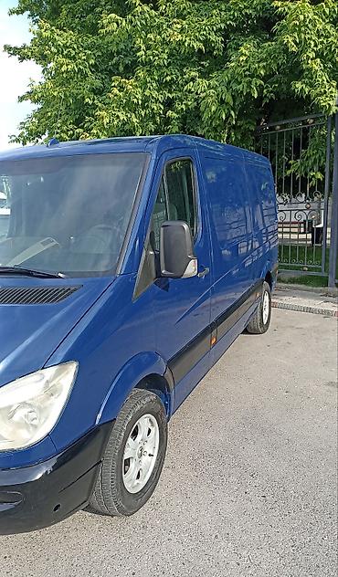 Грузовой фургон Mercedes‑Benz Sprinter 2007год, автомат, объём