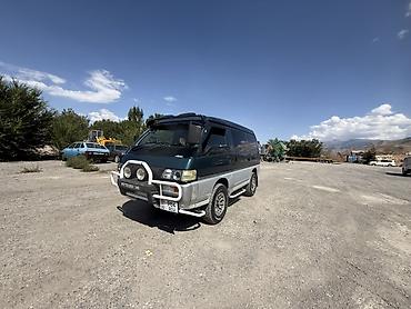 4 vd: Mitsubishi Delica: 1994 г., 2.5 л, Автомат, Дизель, Минивэн — 2