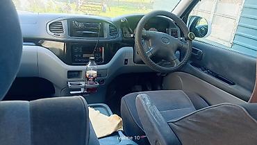 серв машина: Toyota Hiace: 2002 г., Минивэн — 1