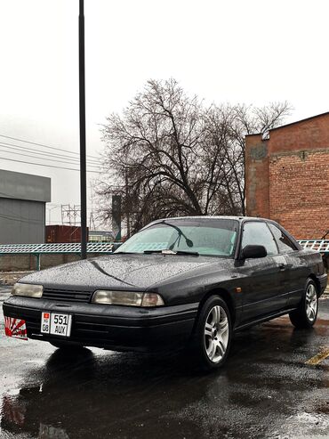 Mazda: Mazda 626: 1988 г., 2 л, Механика, Бензин, Купе — 2