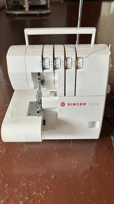 Tikiş maşınları: Tikiş maşını Singer, Yeni,Overlok, 4 saplı, Pulsuz çatdırılma