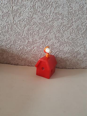 oyuncaq ayi type 0: McDonalds oyuncaqları.
Qırmızı -2 manat
O birisi -1 manat — 1