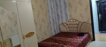 Uzunmüddətli kirayə mənzillər: Kirayə üçün 2otaqlı mənzil. Təsvir: - Daxili plan: zal, ayrıca yataq — 4