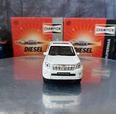 Avtomobil modelləri: Toyota, 2009 il, 1:43, Dəmir, Ödənişli çatdırılma — 2