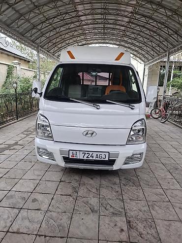 lancer 9: Hyundai Porter II бортовой малотоннажный грузовик - Кабина — 2