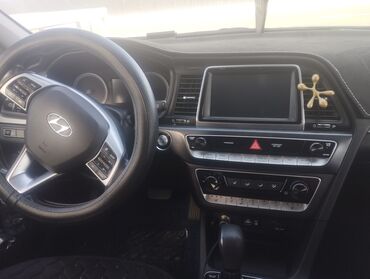 купить машину чанган: Hyundai Sonata: 2018 г., Автомат, Седан