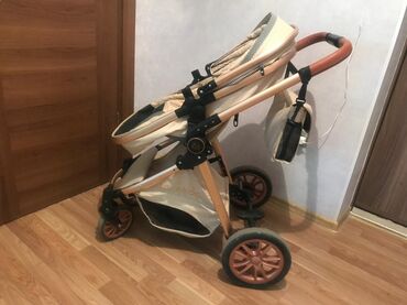 Modullu arabalar: Transformer araba, Yaş: <1 ay — 3