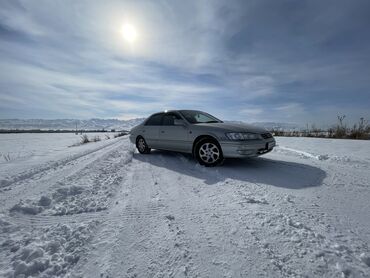 таота ист: Toyota Camry: 2000 г., 2.2 л, Робот, Бензин, Седан