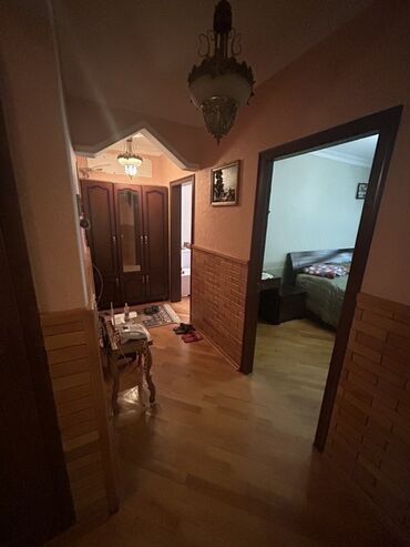 sumqayıt evlər: Bakı, 4 otaqlı, Köhnə tikili, 100 kv. m
