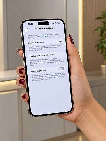 iphone gence: Qızılı, Simsiz şarj — 5