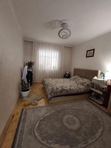 Həyət evləri və villaların satışı: Hövsan tərəfdə həyət evi - Həyət: Darvazalı giriş, tam daş döşəməli — 8