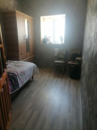 2 otaq: Köhnə Suraxanı bazara yaxın 3 otaq Al markete yaxın — 5