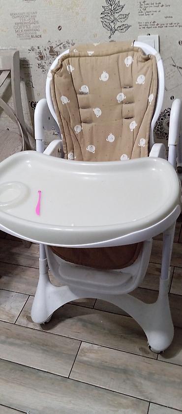 Детский Складной стульчик для кормления с подносом б/у. С тремя