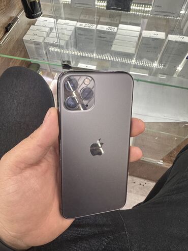 купить бэушный iphone 7: IPhone 11 Pro, Б/у, 256 ГБ, Черный, Защитное стекло, Чехол, 80 %