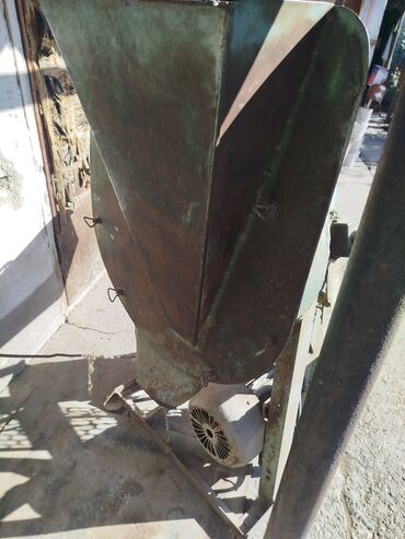 Кормодробилки: Зернодробилка/кормоизмельчитель с вентилятором и ситами - — 9