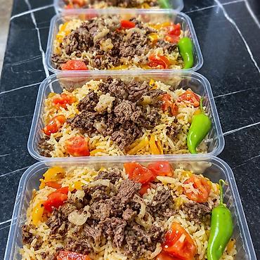 фастфуд муслим: КУРУЛУШЧУЛАР ЖАНА ЦЕХТЕР ҮЧҮН ЫСЫК ТАМАК! 🍲 🥘 Аш — 250 сом 🍲 Шорпо — — 1