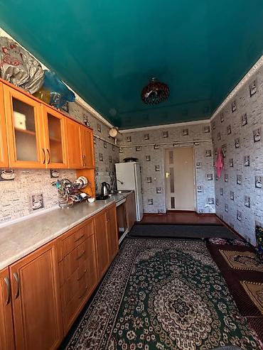 Продажа коттеджей и домов: Продаётся дом с большим двором и хозяйственными постройками. - — 6