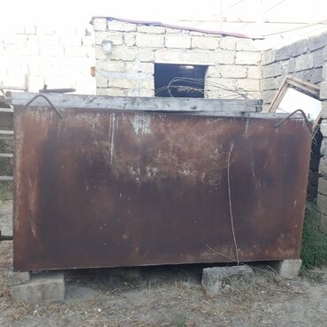 çəllək: Bak, Metal