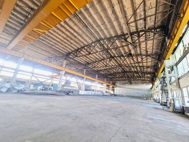 Anbar və emalatxanalar: Xətai rayonu, Babək prospektində səliqəli, hündür və işıqlı anbar — 5