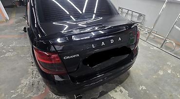 VAZ (LADA): Lada Granta sedan – qara rəng Xüsusiyyətlər: - Kuzov: 4 qapılı sedan — 2