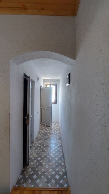 Günlük kirayə mənzillər: 4 otaqlı — 5