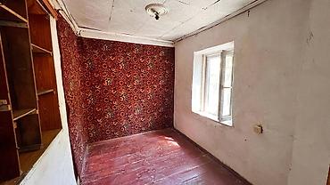 Продажа полдома: Продам Участок 3,5 соток, дом саман 61м2, р-н КНУ, 135т$ Есть — 16