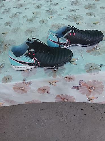 Спорт жана эс алуу: Кроссовки для футбола сороконожки б/у adidas, Найк черные с белыми — 8